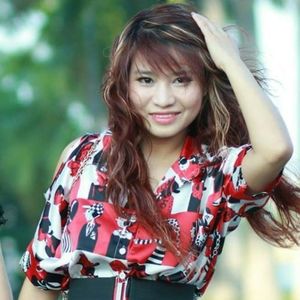 Meet your Posher, Vi trang